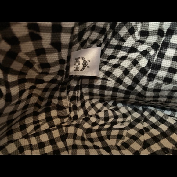 MCM Anya Top ZIP Shopper - Picture 8 of 8